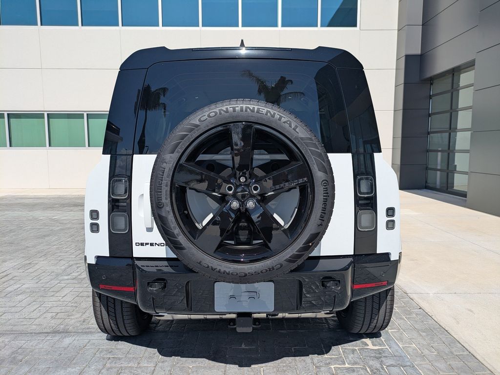 2026 Land Rover Defender X-Dynamic SE - Photo 6