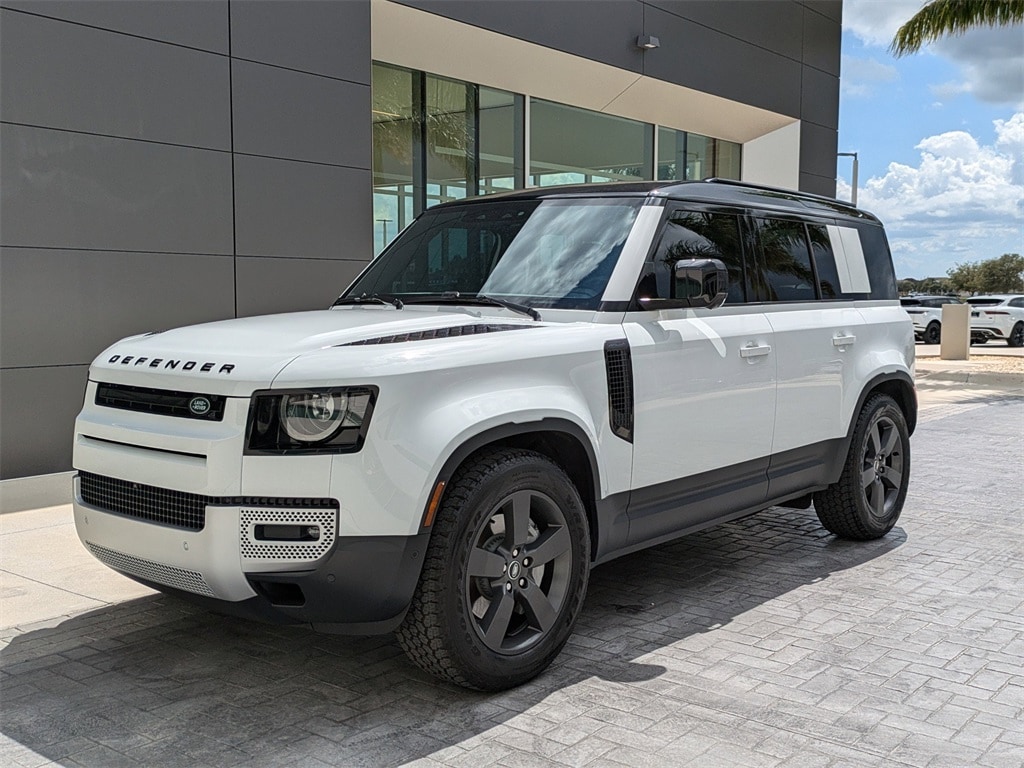 2025 Land Rover Defender 110 S