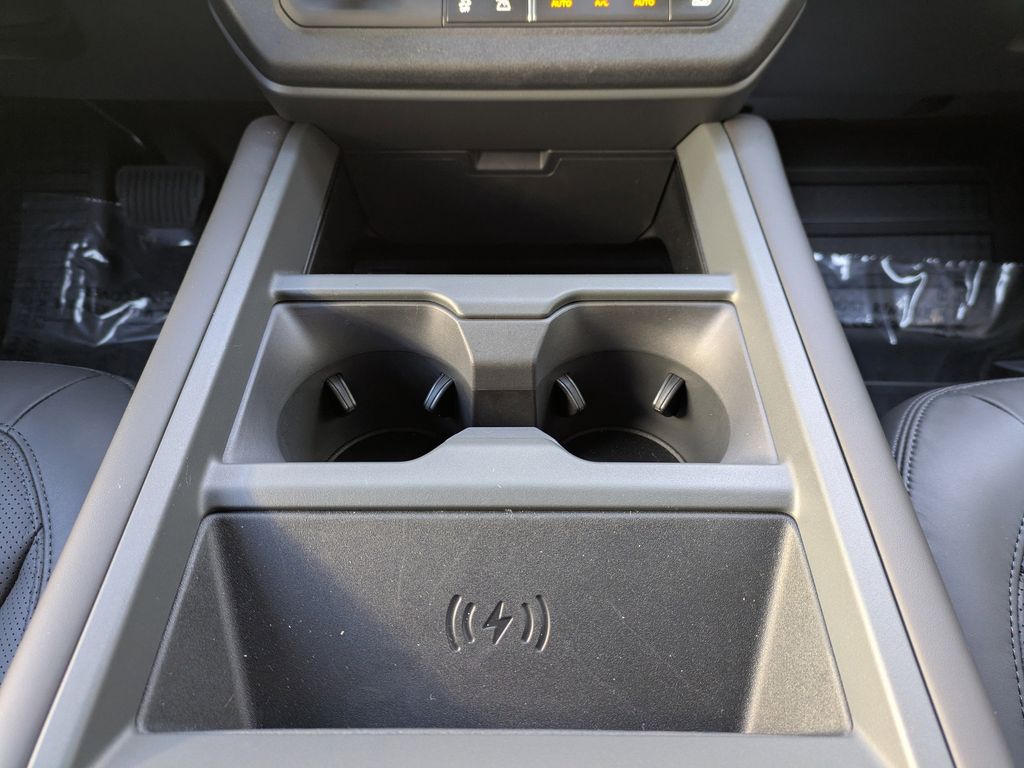 2025 Land Rover Defender S - Photo 20