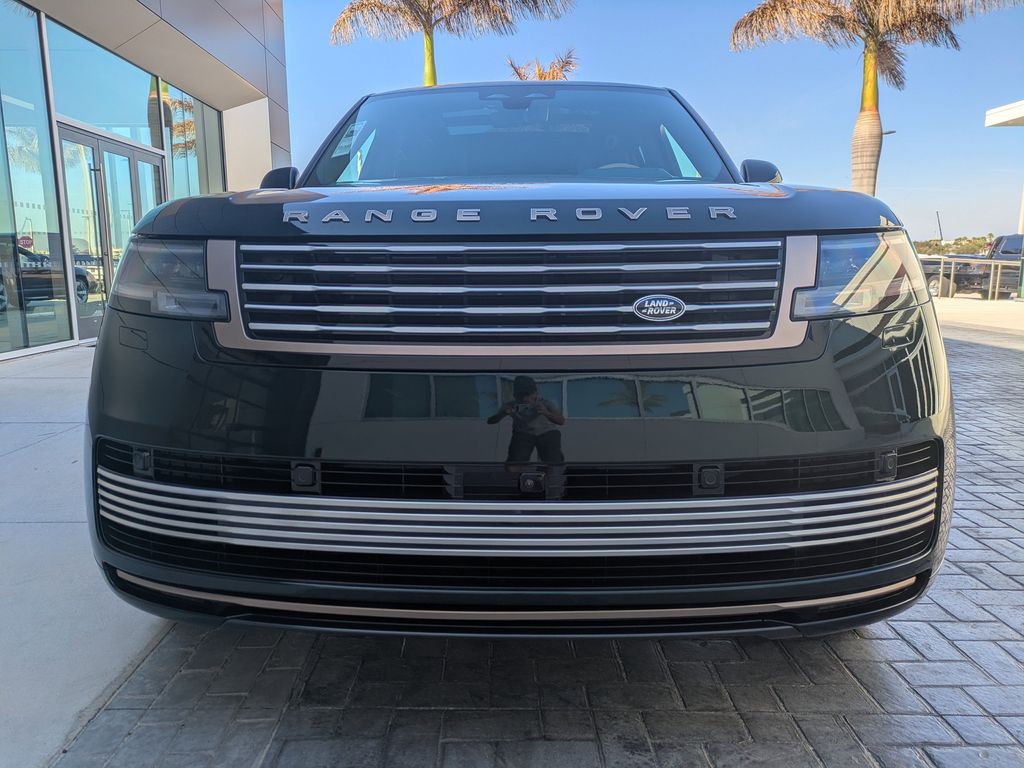 2026 Land Rover Range Rover SV - Photo 9