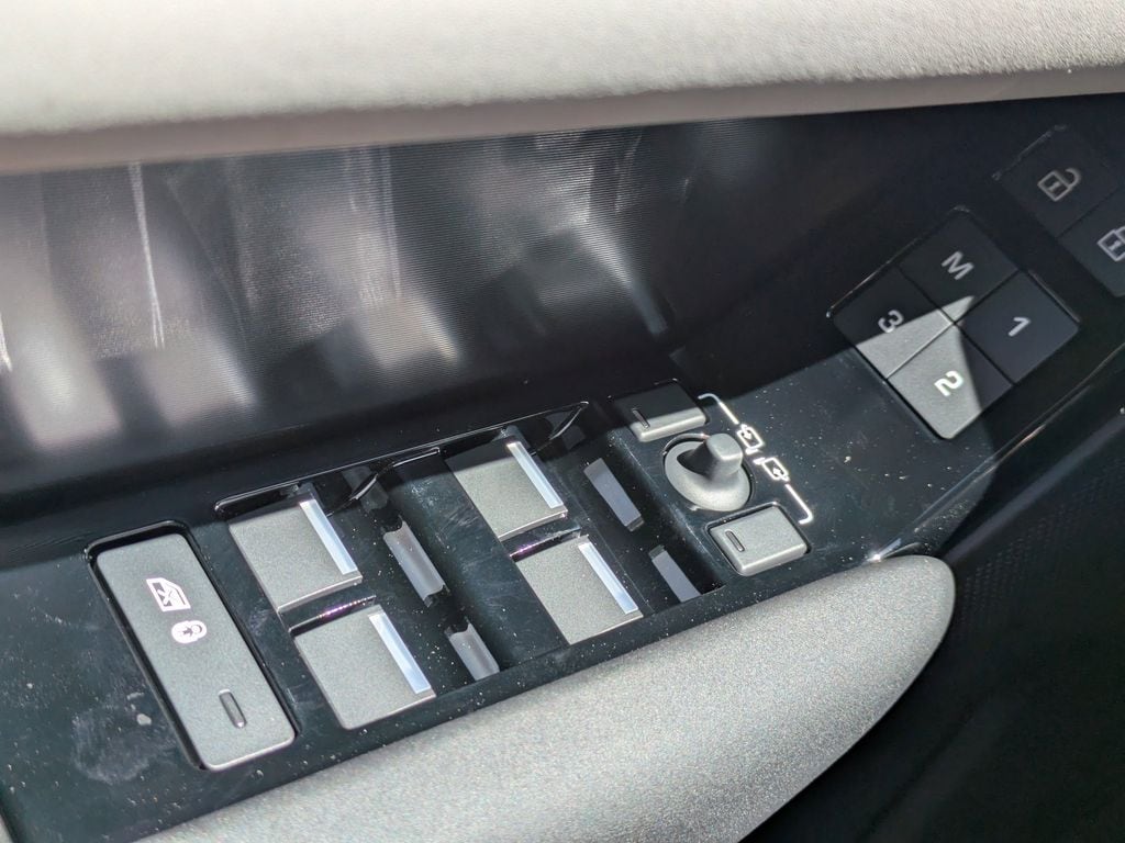 2026 Land Rover Range Rover Velar Dynamic SE - Photo 26