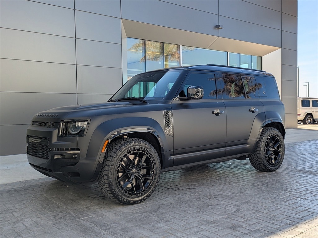New 2026 Land Rover Defender 110 Octa Black V8 SUV