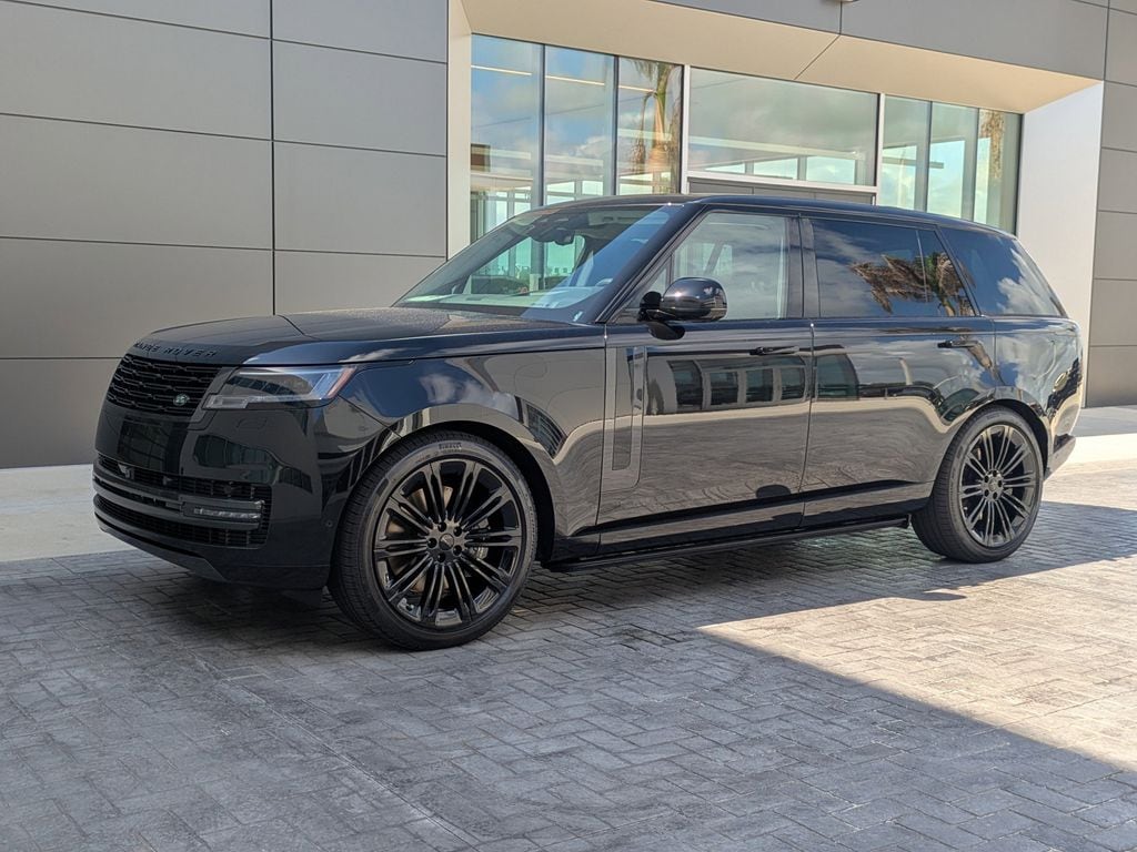 2026 Land Rover Range Rover 4.4 SE LWB 7's photo