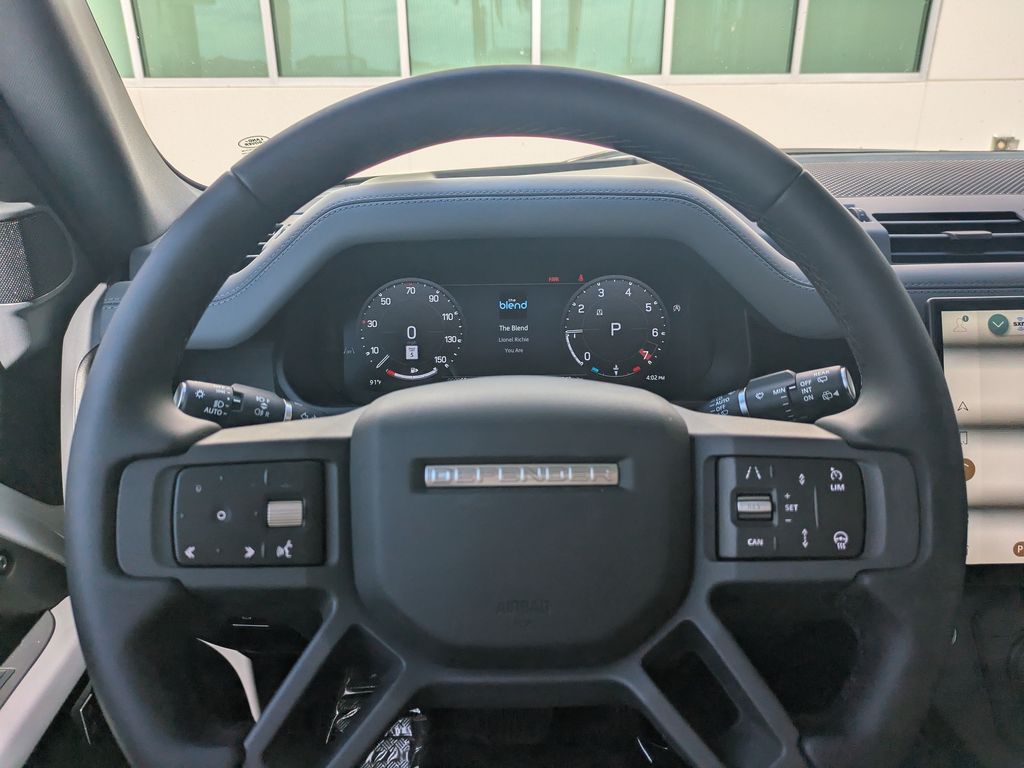 2026 Land Rover Defender X-Dynamic SE - Photo 29