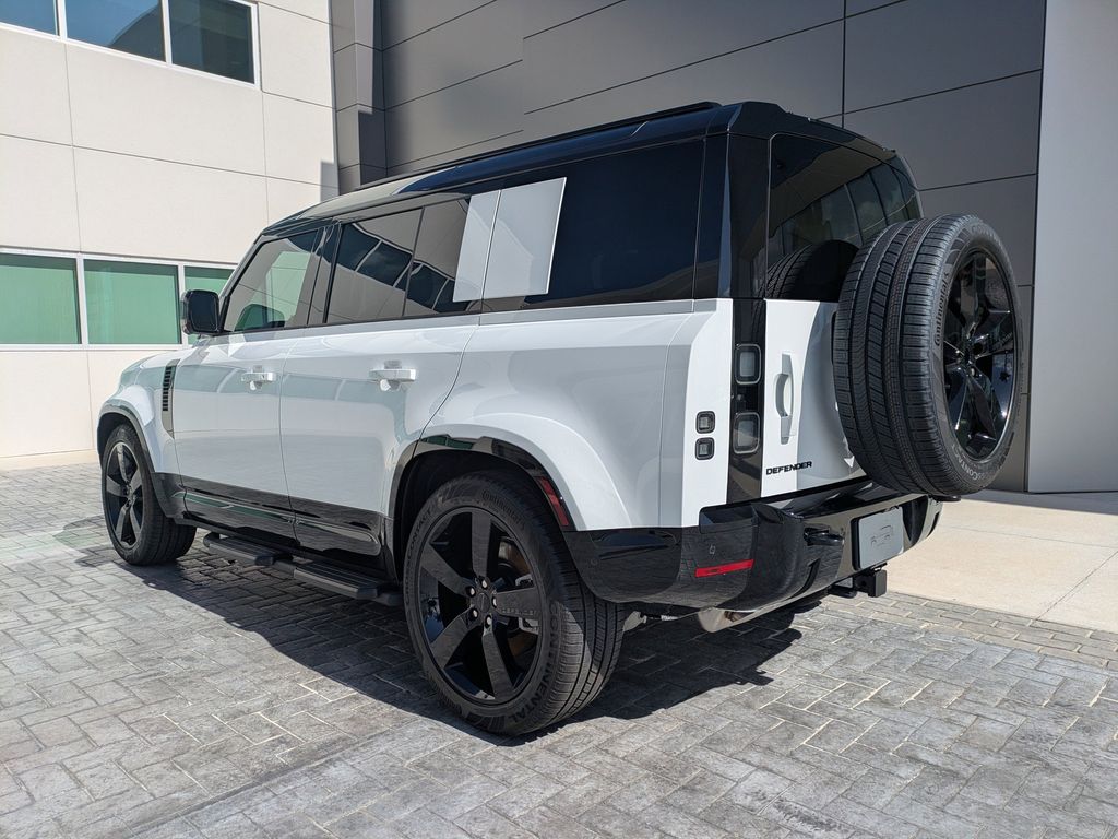 2026 Land Rover Defender X-Dynamic SE - Photo 7