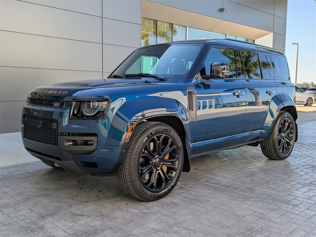 2026 Land Rover Defender OCTA's photo