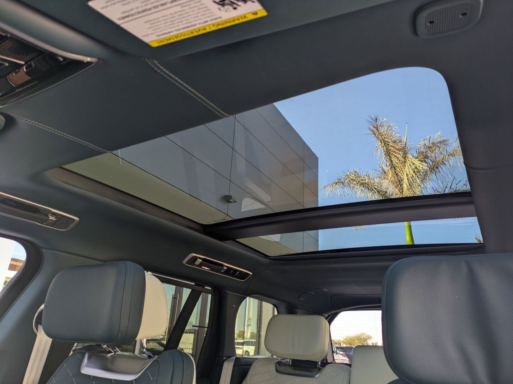 2026 Land Rover Range Rover SV - Photo 22