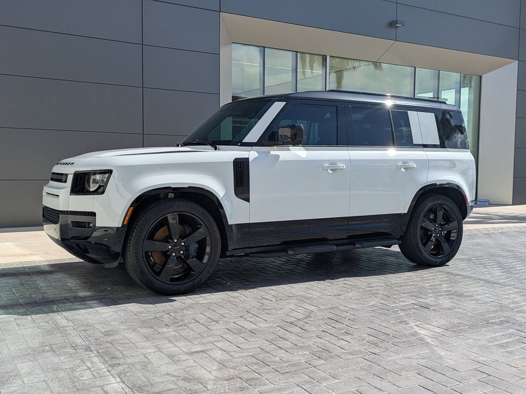 2026 Land Rover Defender 110 X-Dynamic SE P400's photo