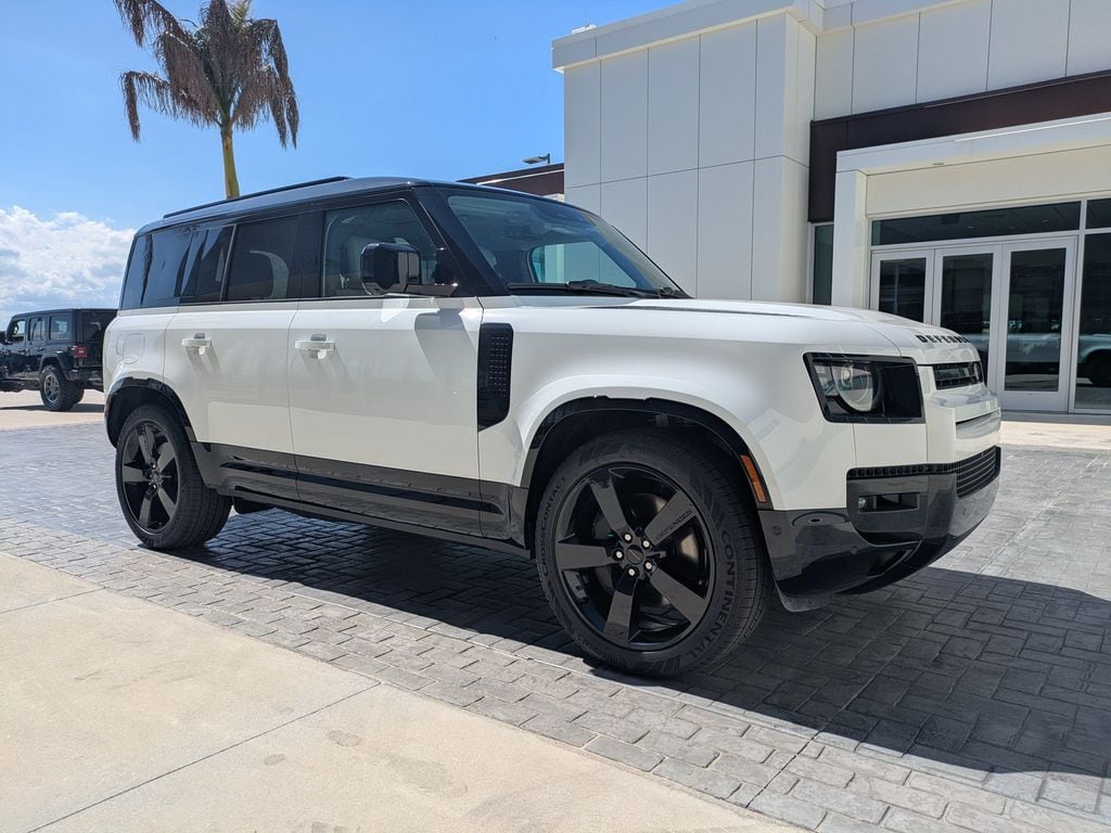 2026 Land Rover Defender X-Dynamic SE - Photo 3