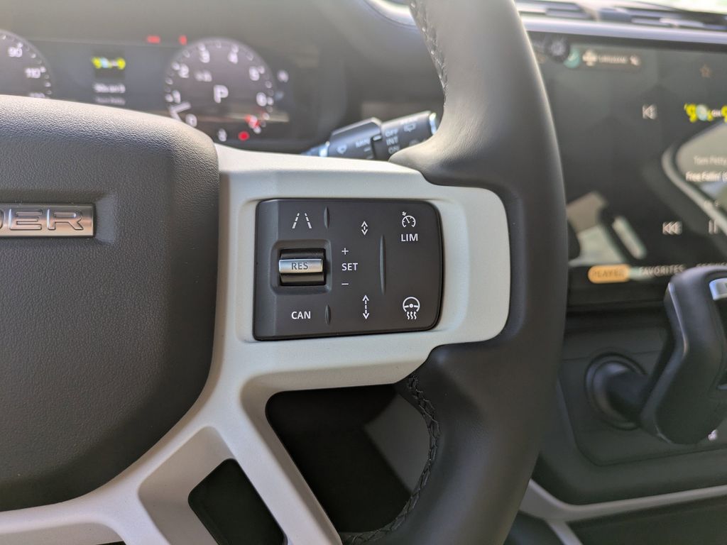 2026 Land Rover Defender X-Dynamic SE - Photo 27