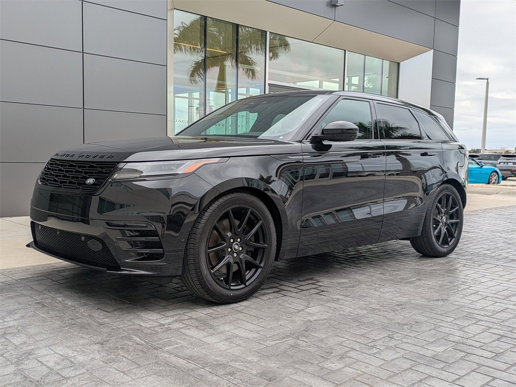 2026 Land Rover Range Rover Velar Dynamic SE's photo