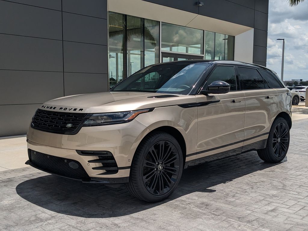 2026 Land Rover Range Rover Velar Dynamic SE