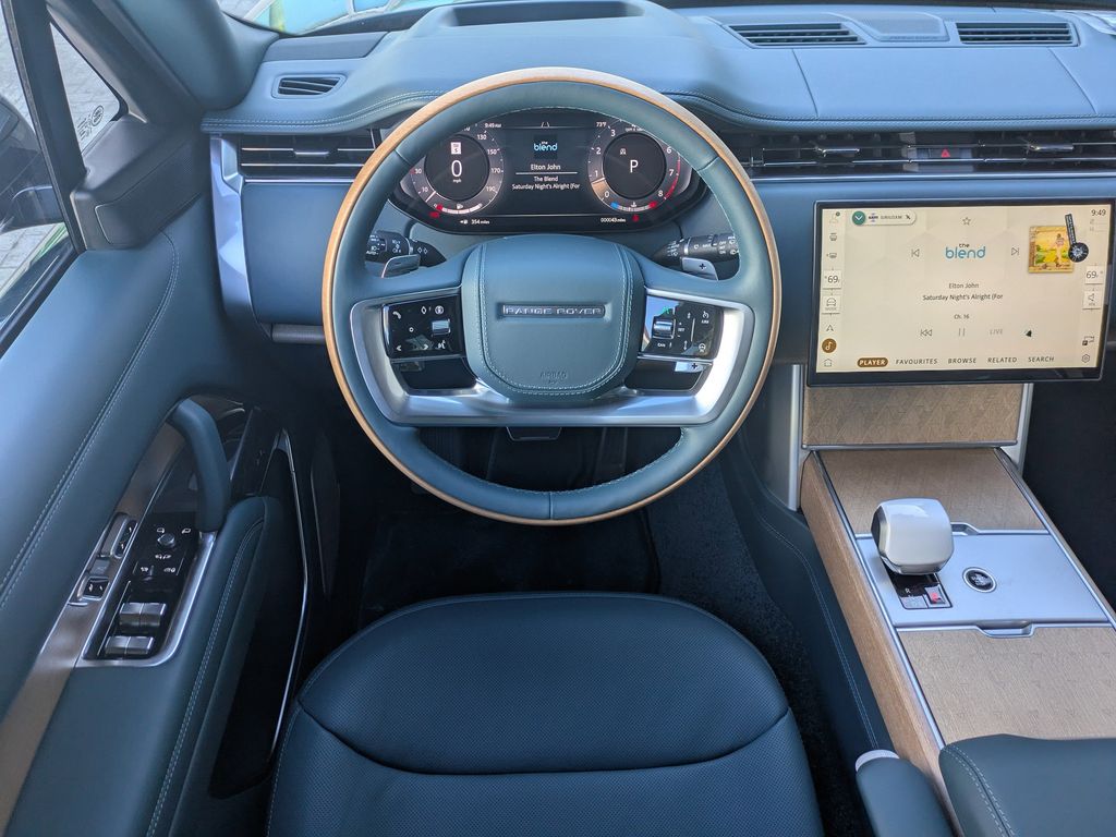 2026 Land Rover Range Rover SV - Photo 17