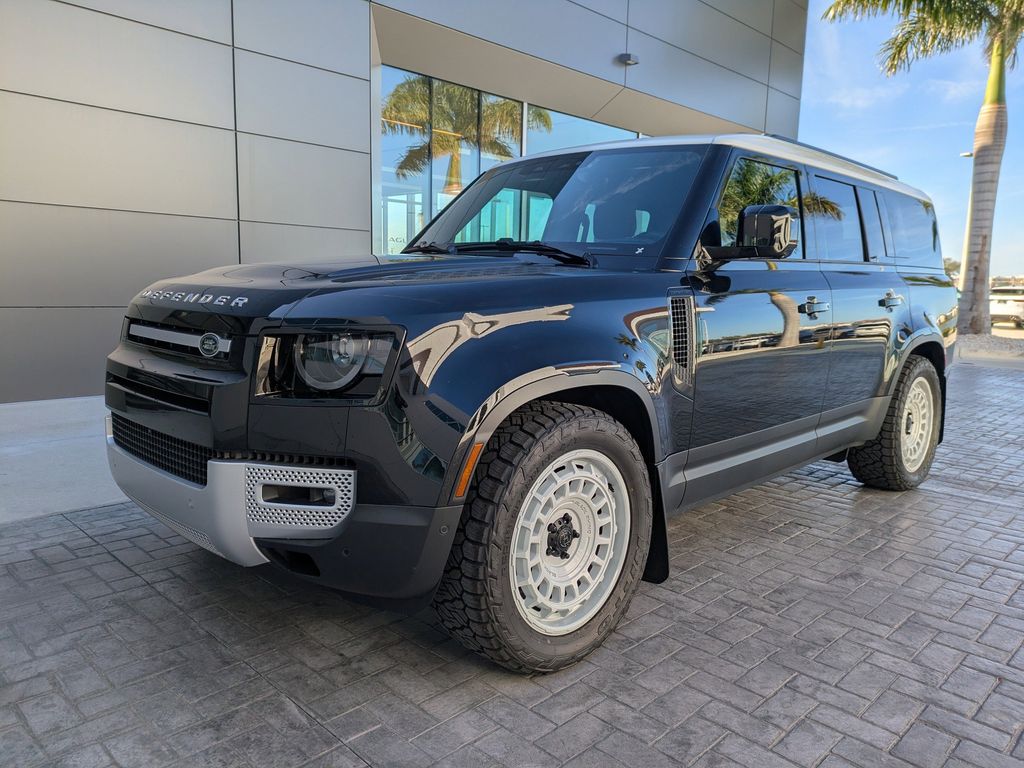 2025 Land Rover Defender S - Photo 8