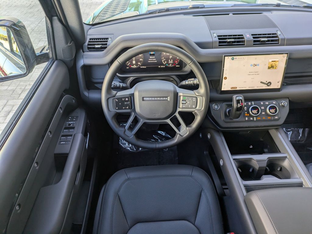 2025 Land Rover Defender S - Photo 17