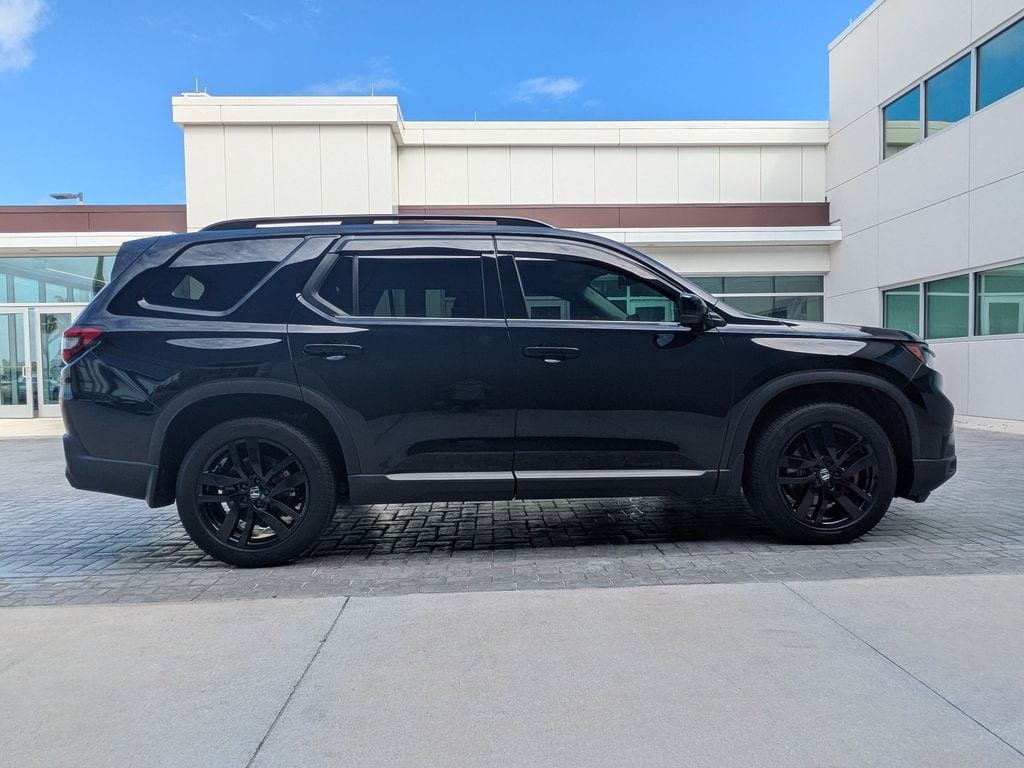 Used 2023 Honda Pilot Elite SUV