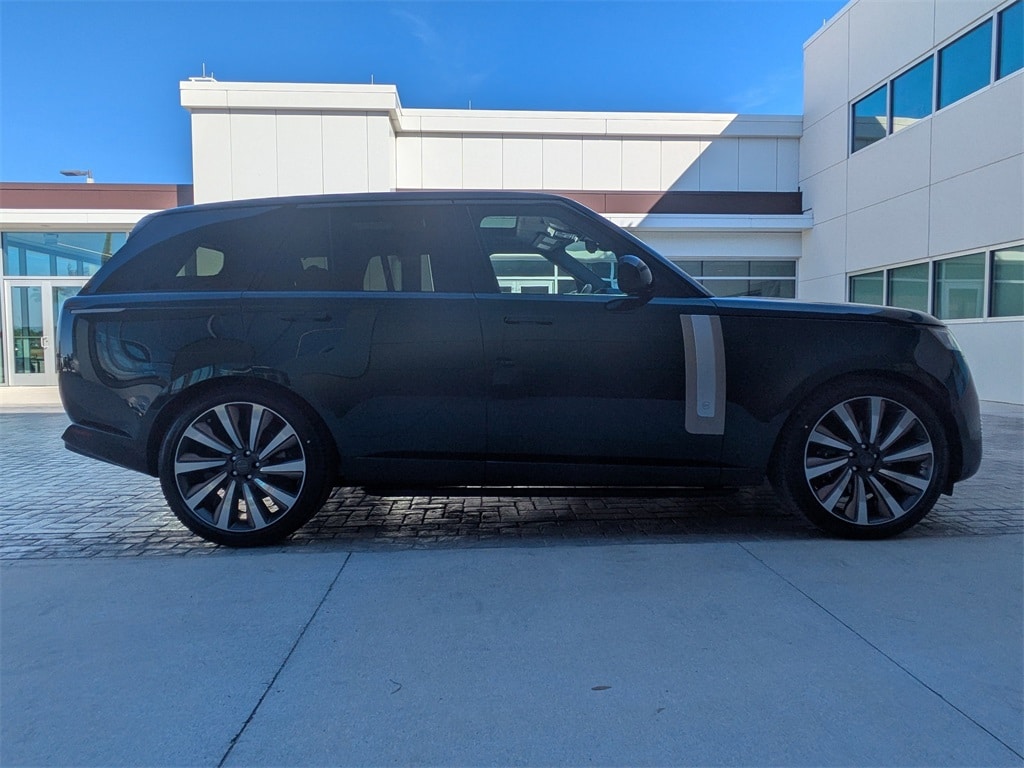 New 2026 Land Rover Range Rover SV 615PS SUV