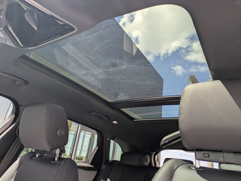 2026 Land Rover Range Rover Velar Dynamic SE - Photo 23