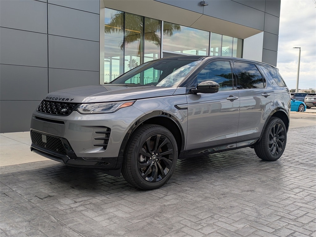 2025 Land Rover Discovery Sport Dynamic SE's photo