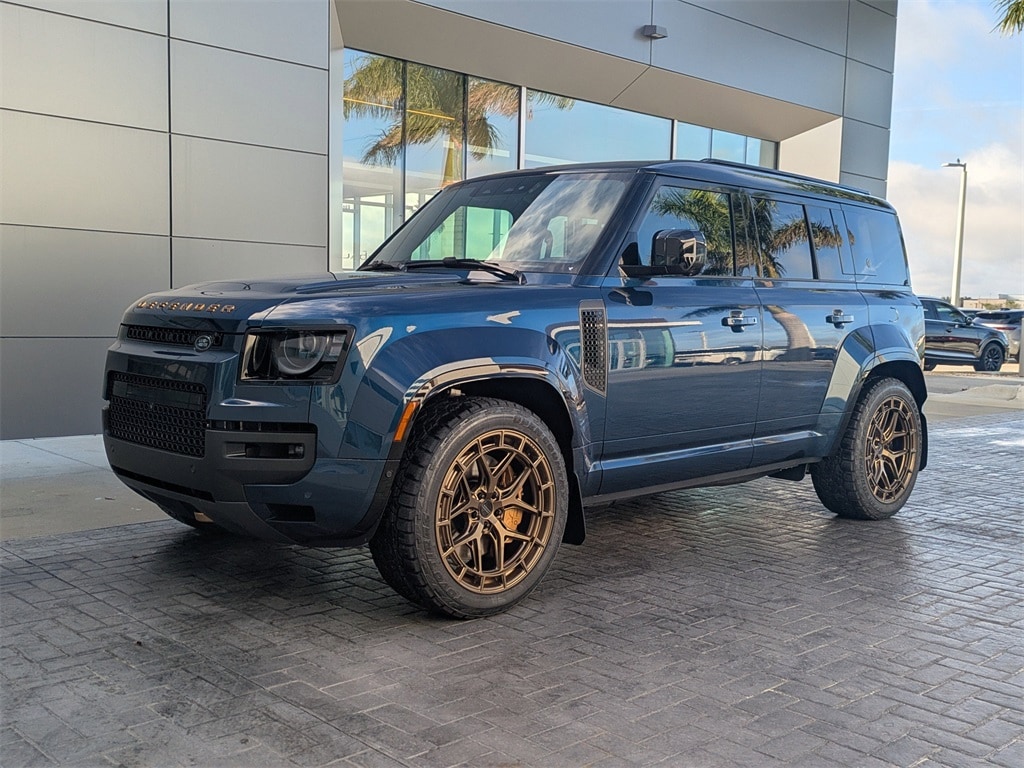 2026 Land Rover Defender OCTA's photo