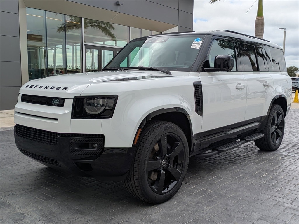 2025 Land Rover Defender