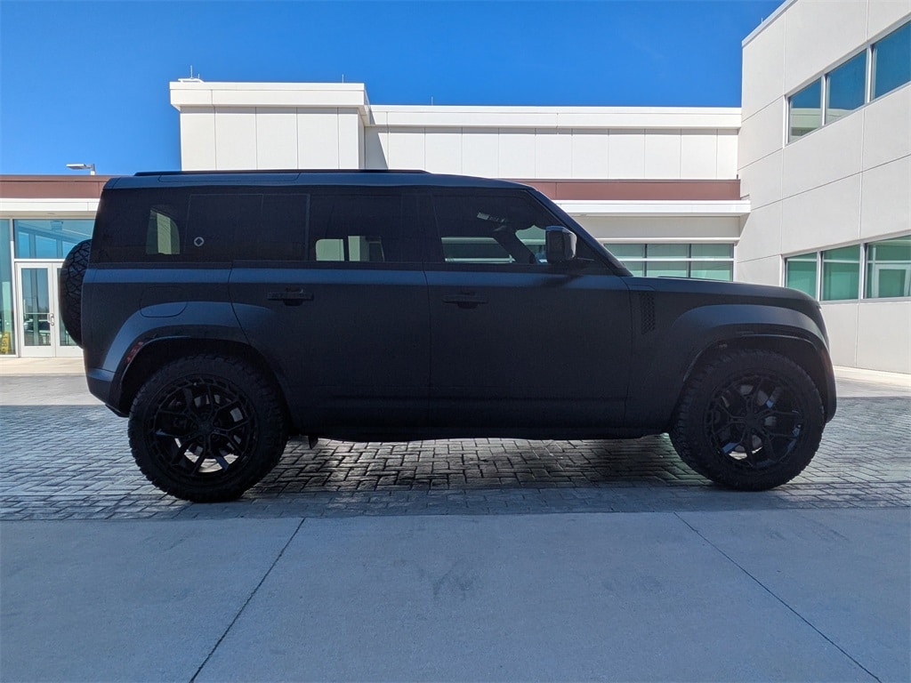 New 2026 Land Rover Defender 110 Octa Black V8 SUV