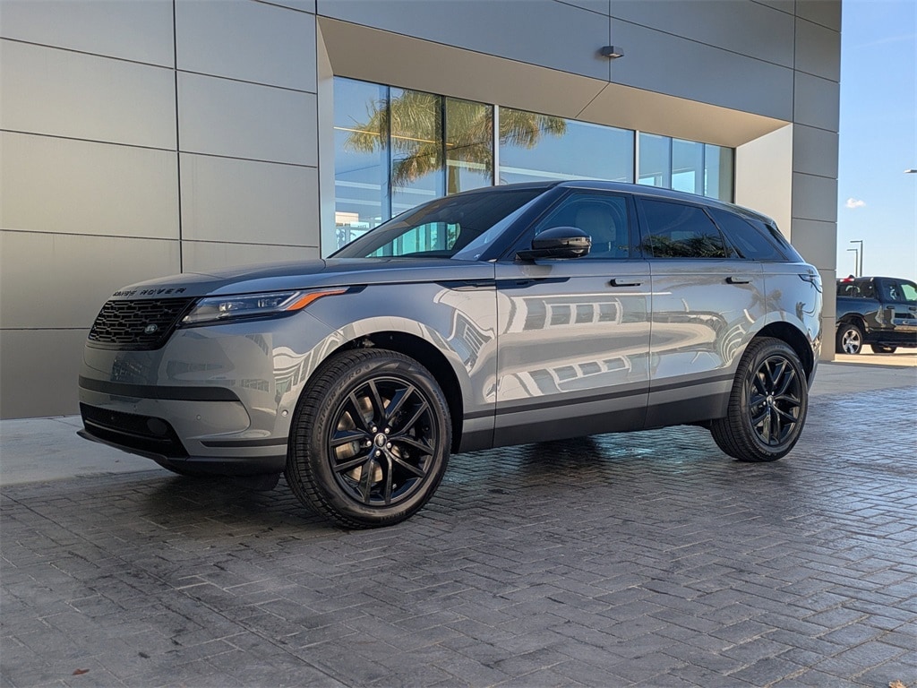 2026 Land Rover Range Rover Velar S's photo