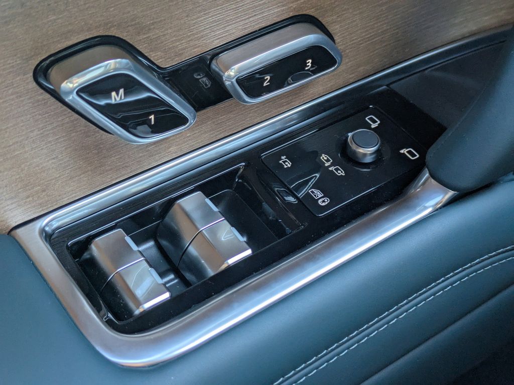 2026 Land Rover Range Rover SV - Photo 26