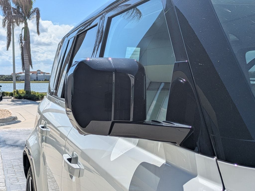 2026 Land Rover Defender X-Dynamic SE - Photo 13