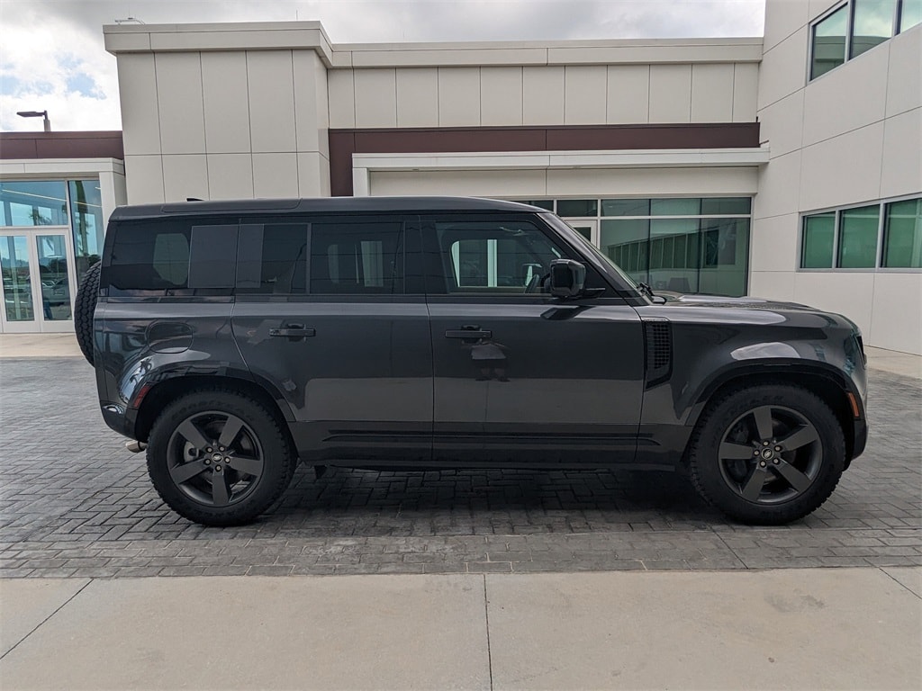 New 2025 Land Rover Defender 110 X-Dynamic SE SUV