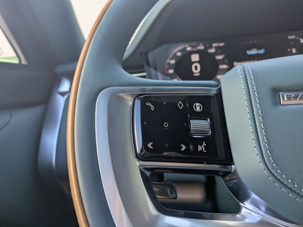 2026 Land Rover Range Rover SV - Photo 27