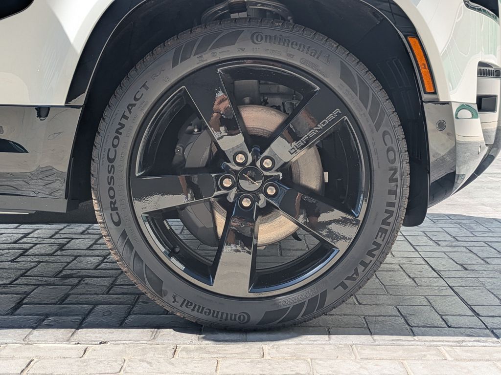 2026 Land Rover Defender X-Dynamic SE - Photo 12