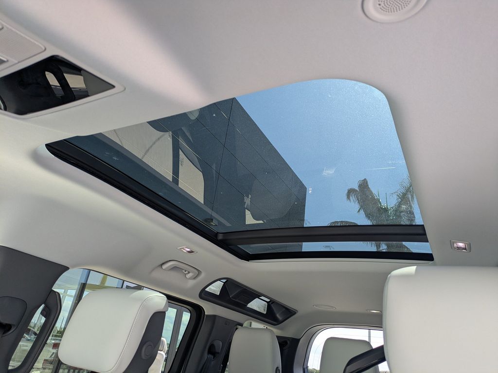 2026 Land Rover Defender X-Dynamic SE - Photo 22