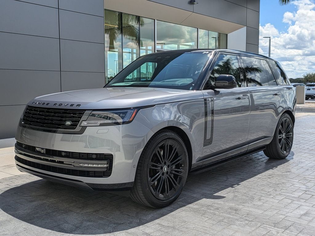 2025 Land Rover Range Rover SE