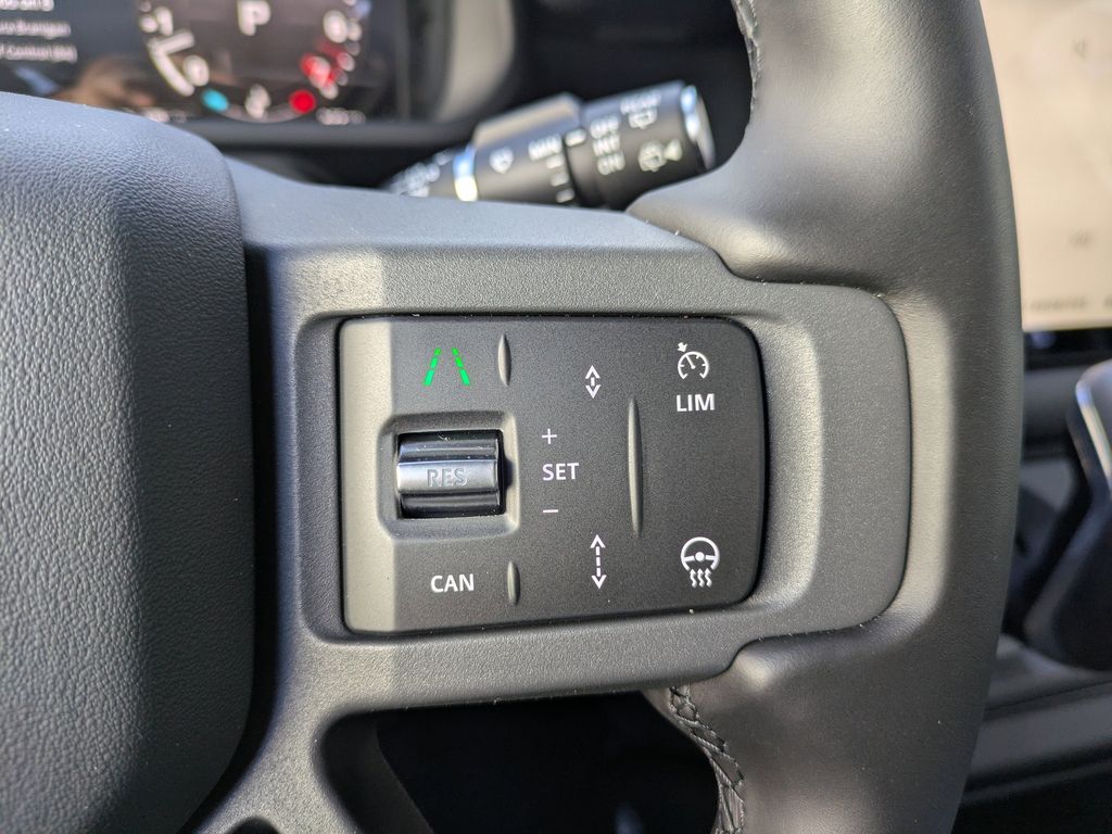 2025 Land Rover Defender S - Photo 30