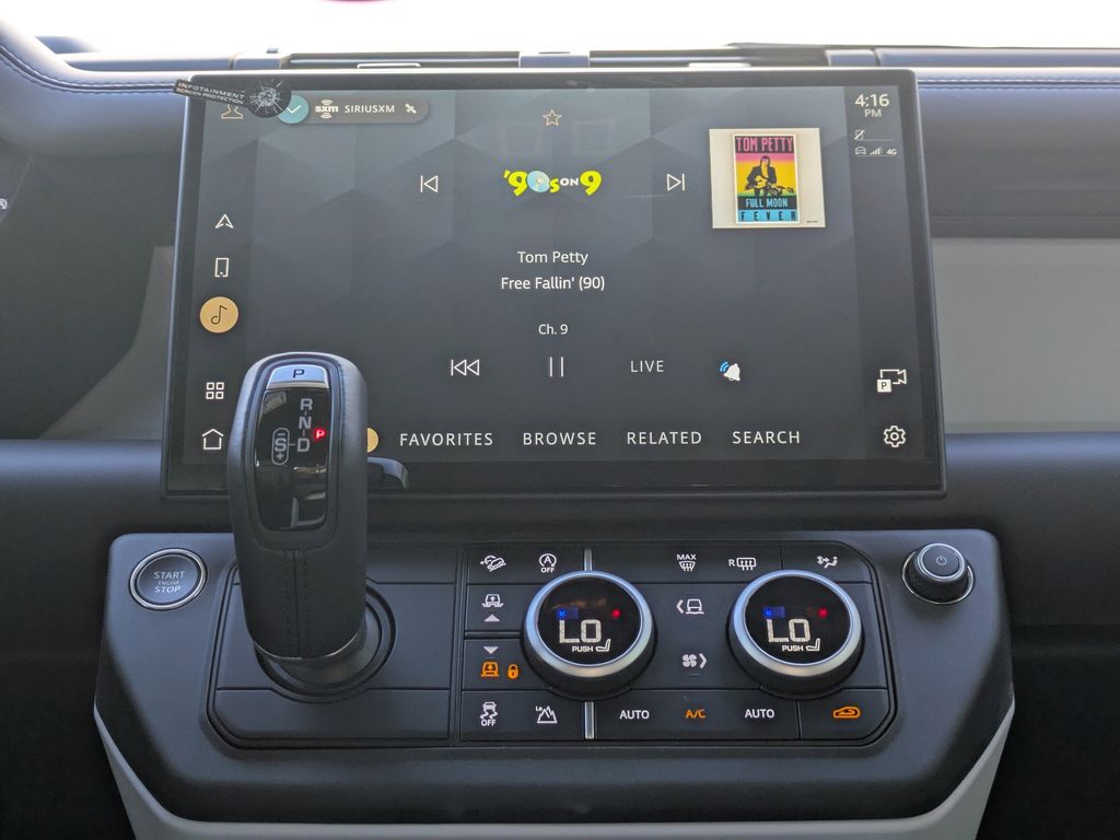 2026 Land Rover Defender X-Dynamic SE - Photo 19