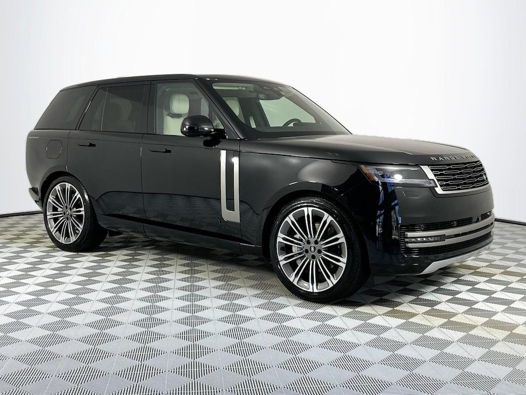 New 2025 Land Rover Range Rover SE SUV