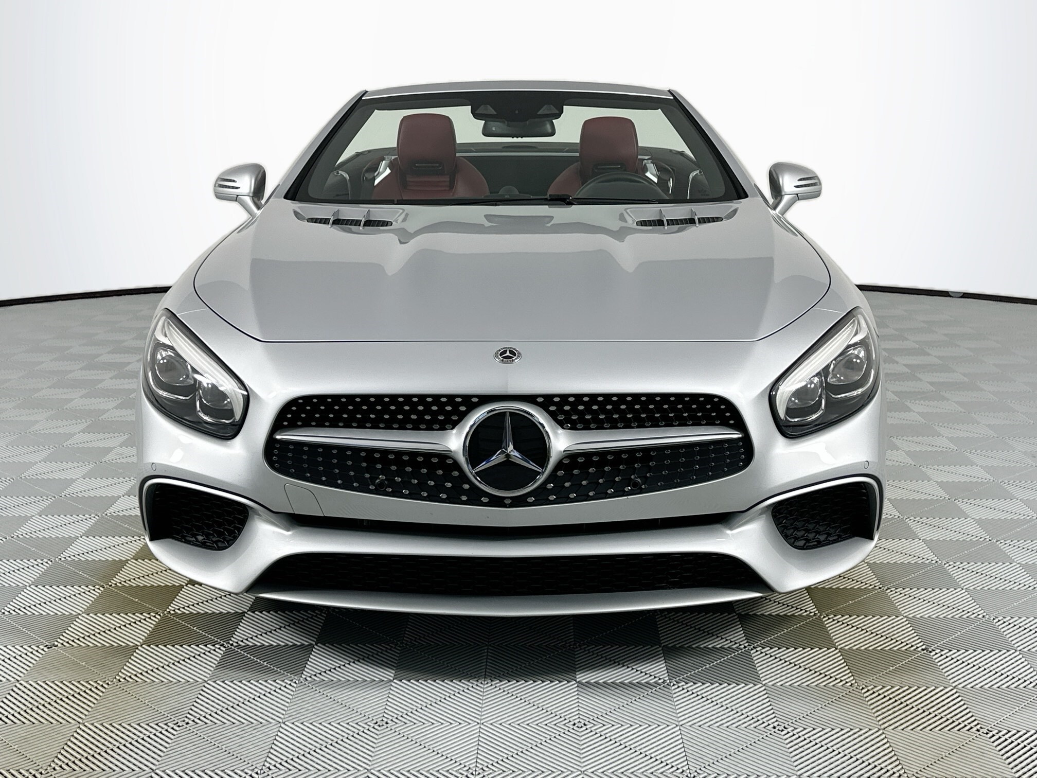 2020 Mercedes Benz SL 550 photo 2
