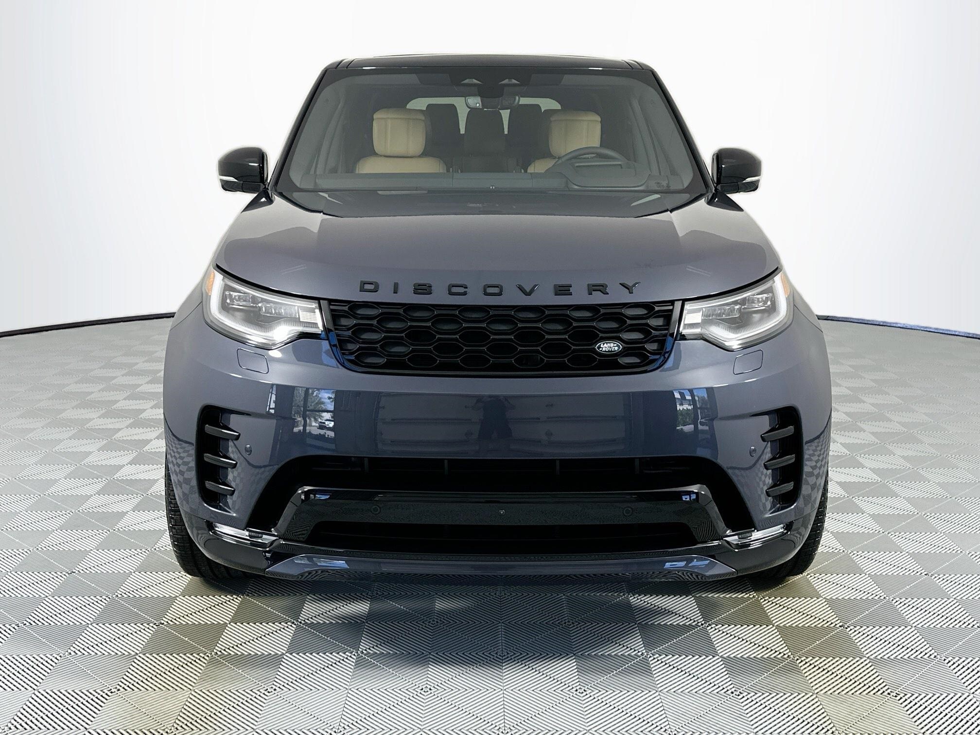 2025 Land Rover Discovery SE photo 2