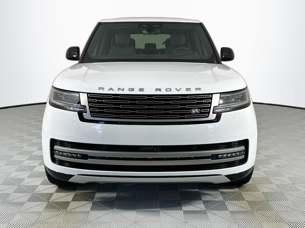 New 2025 Land Rover Range Rover SE SUV