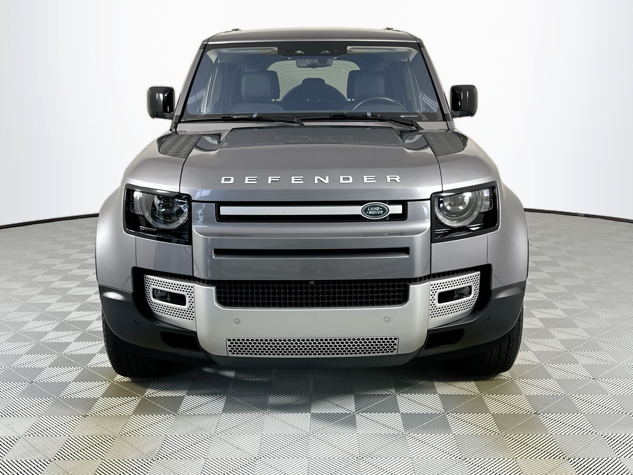 2021 Land Rover Defender 110 SE photo 2