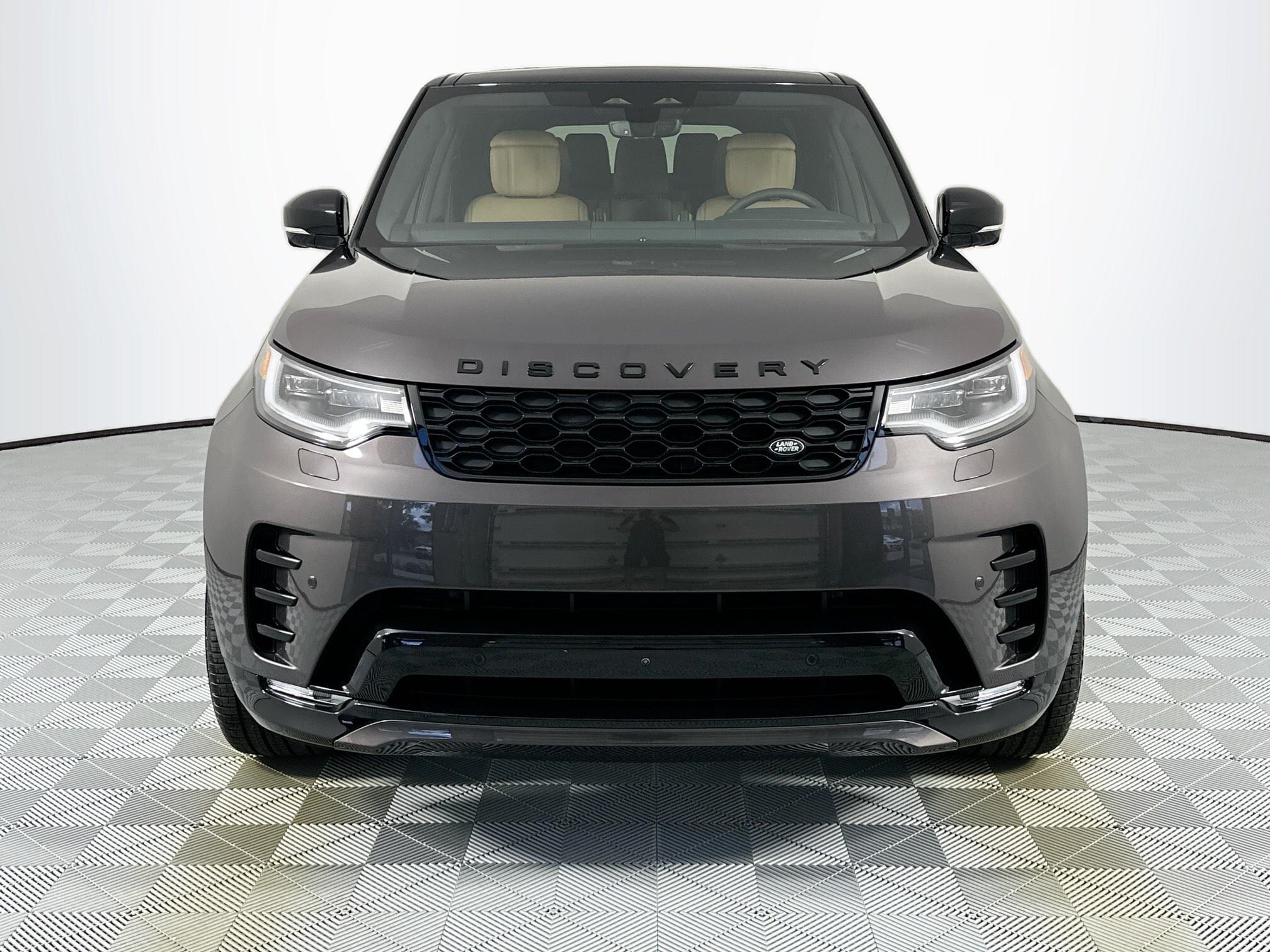 2025 Land Rover Discovery SE photo 2
