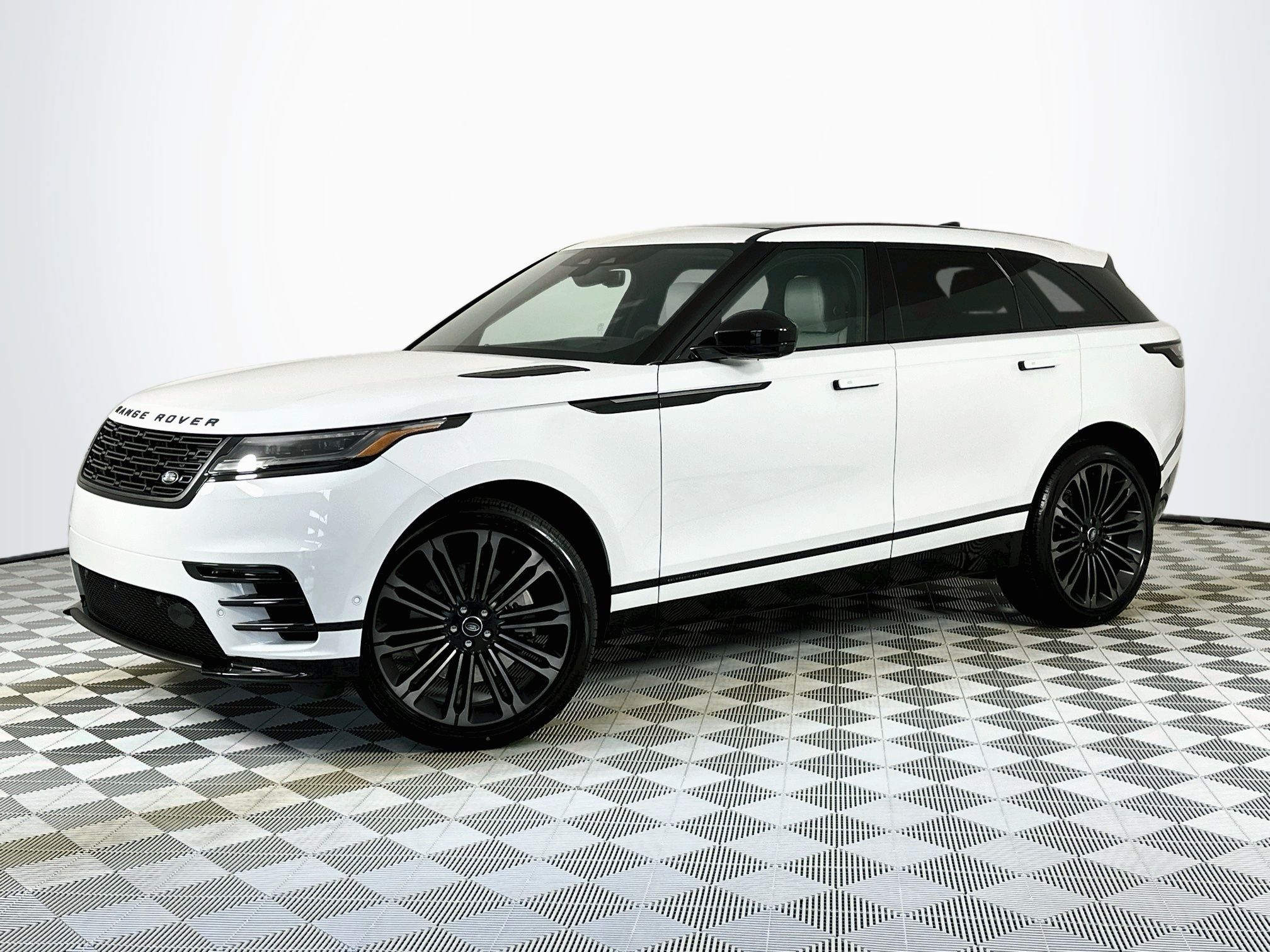 2026 Land Rover Range Rover Velar Belgravia Edition