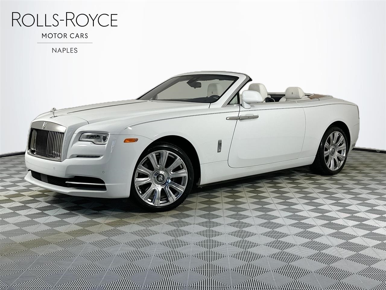 2016 Rolls-Royce Dawn Base's photo