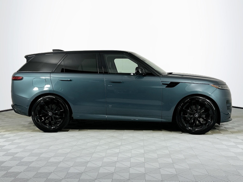 New 2025 Land Rover Range Rover Sport Dynamic SE SUV