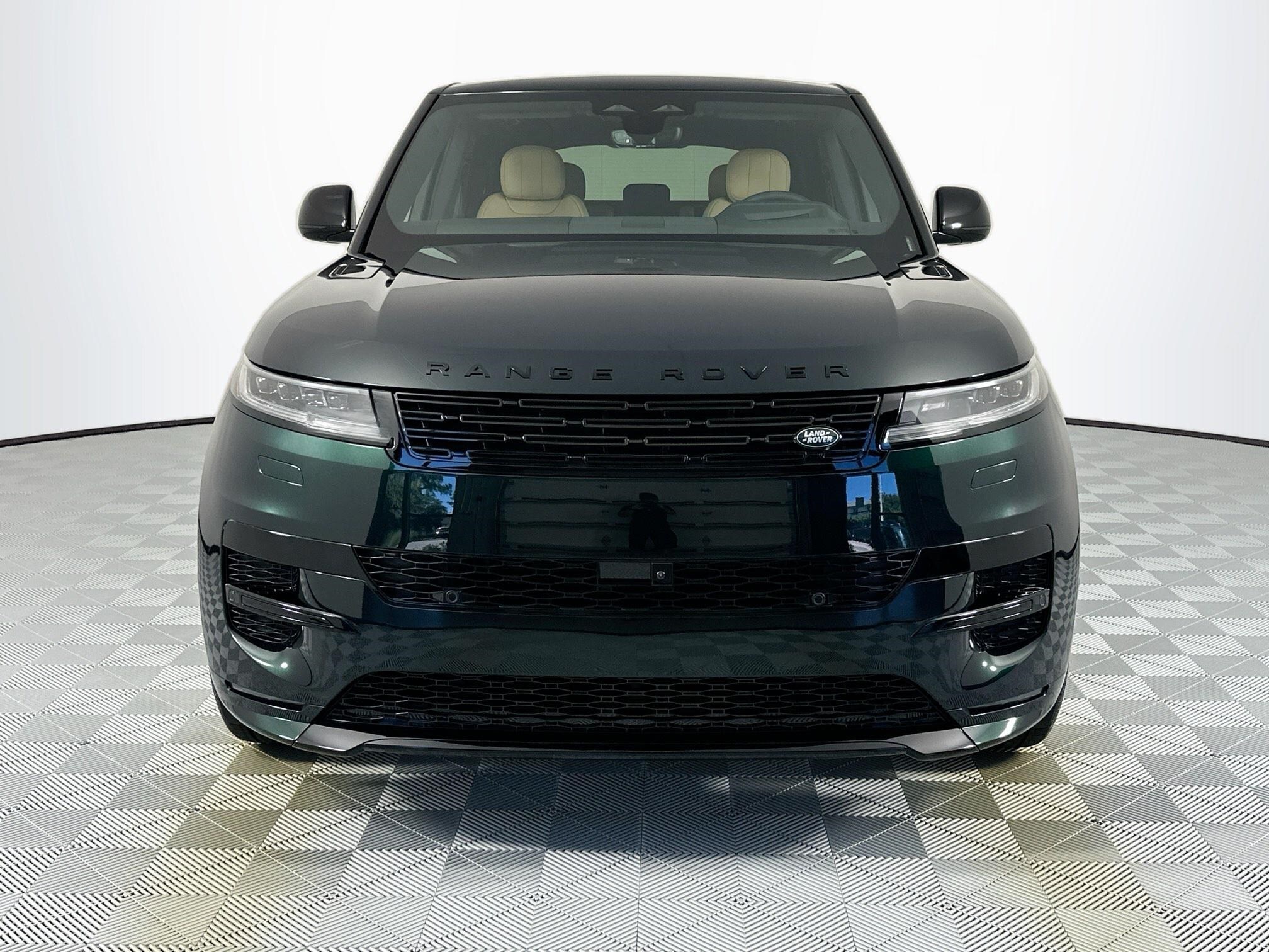 2025 Land Rover Range Rover Sport SE photo 2
