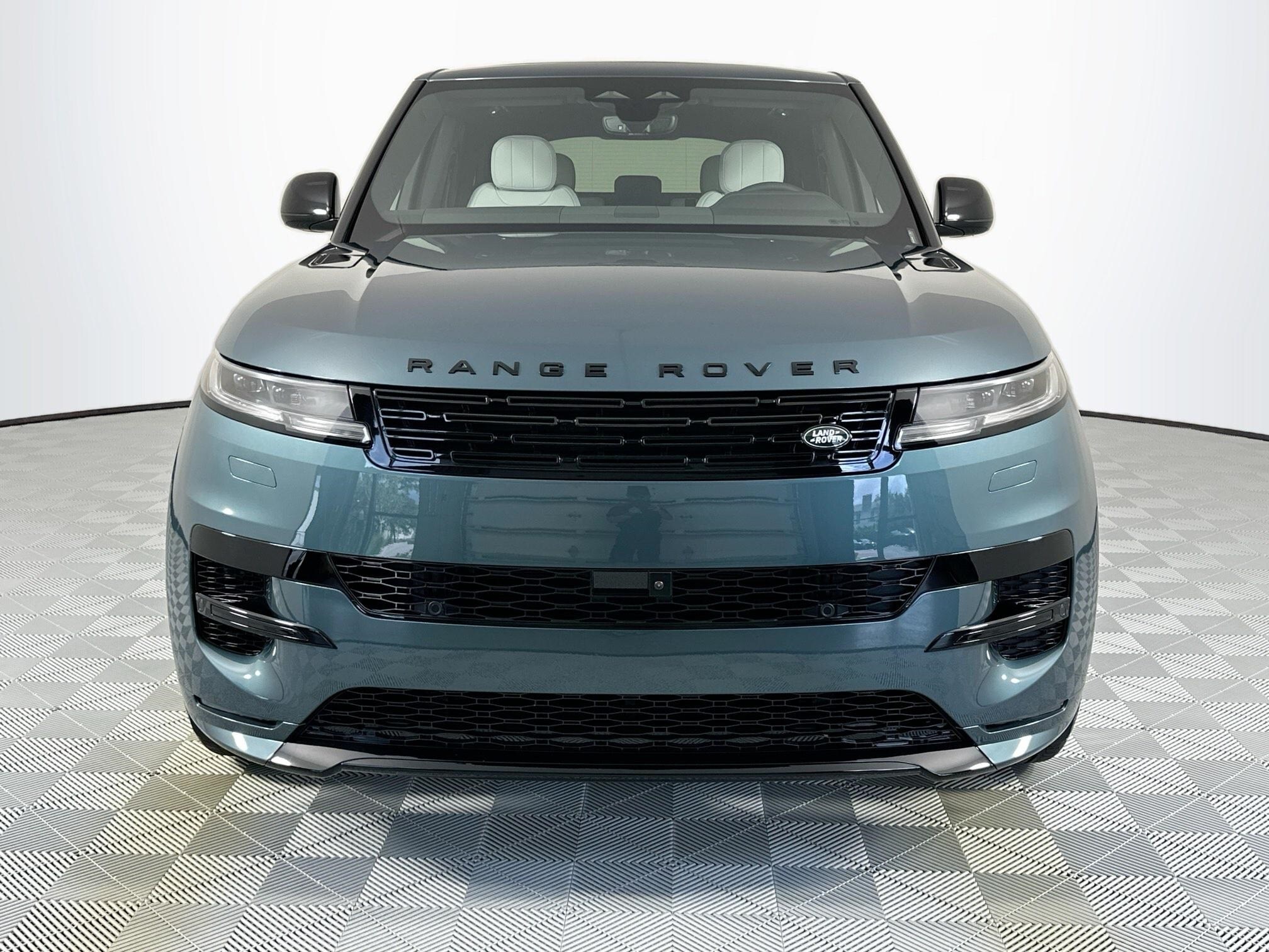 2025 Land Rover Range Rover Sport SE photo 2