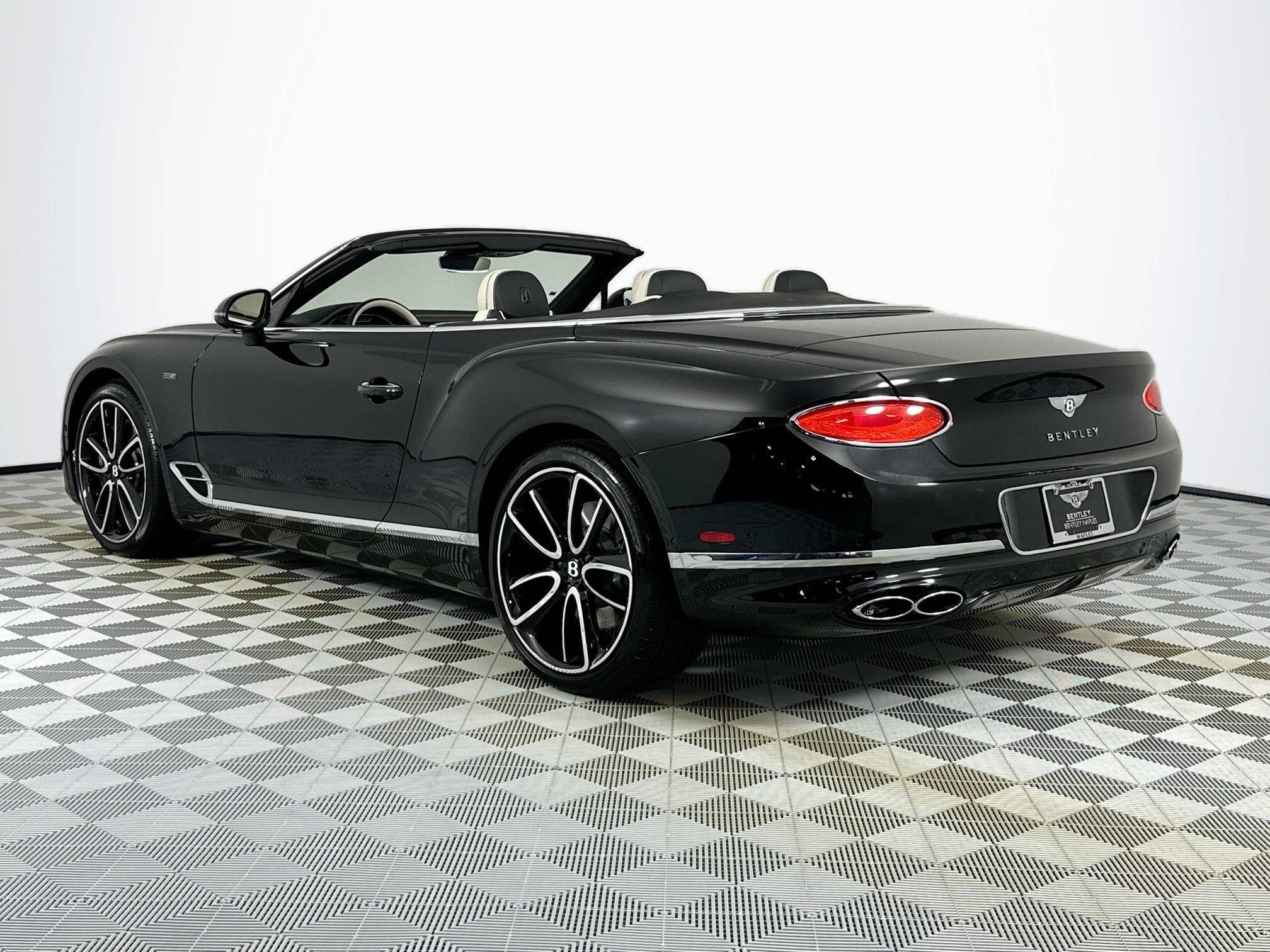 2024 Bentley Continental GTC V8 photo 3