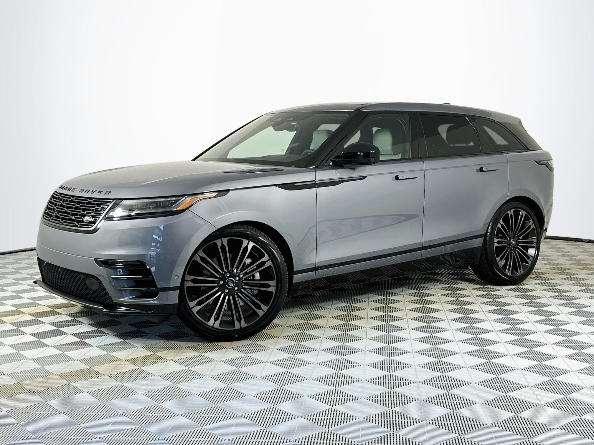 2026 Land Rover Range Rover Velar Belgravia Edition