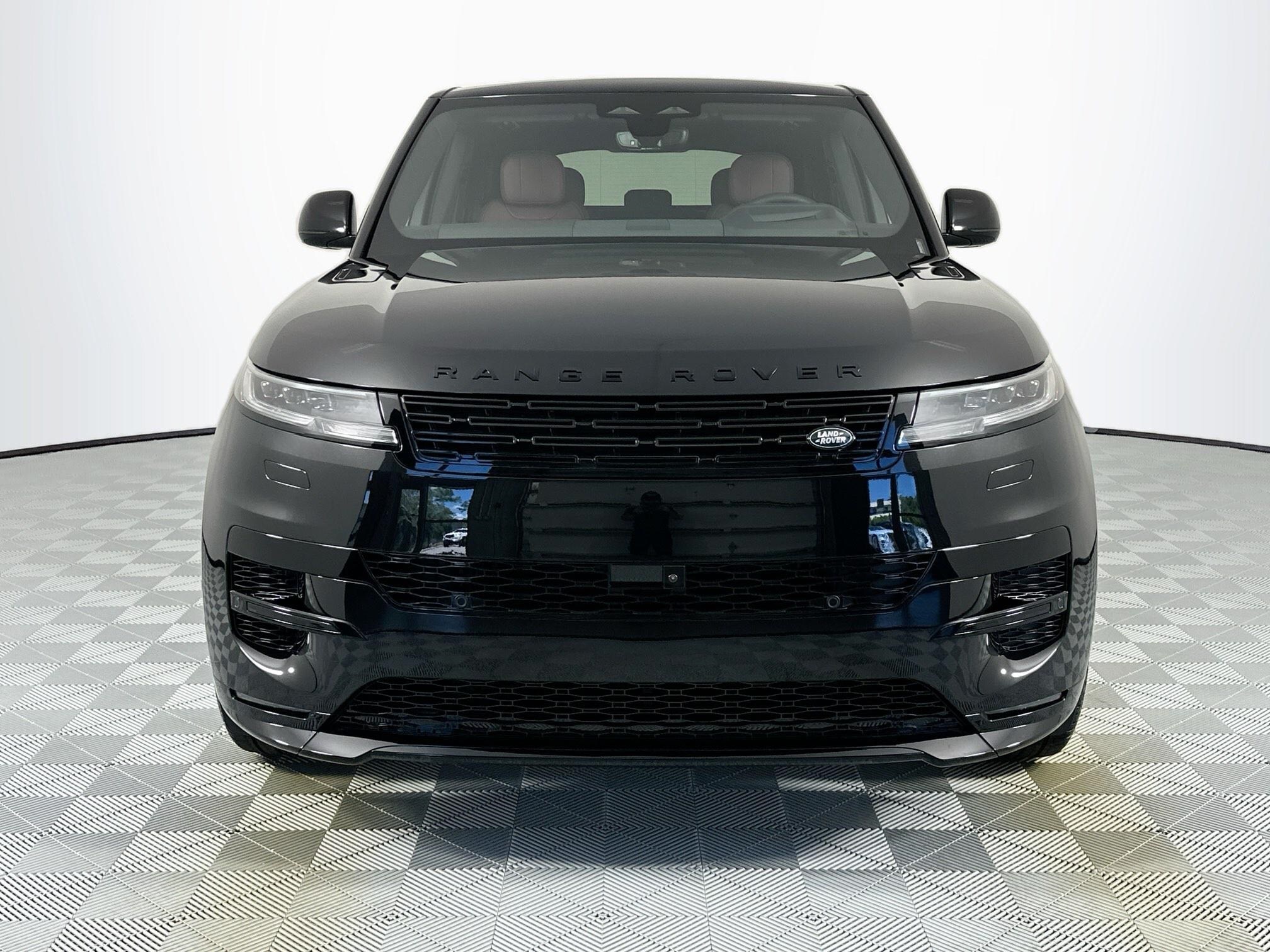 2025 Land Rover Range Rover Sport SE photo 2